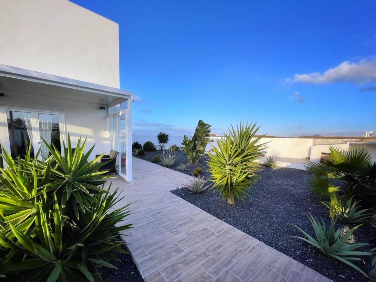 Azur Arts Lanzarote Lofts Apartment Тинахо Екстериор снимка